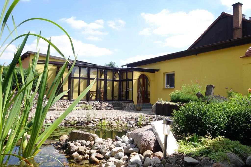 Ferienhaus "Am Gutspark" Alt Tucheband Экстерьер фото